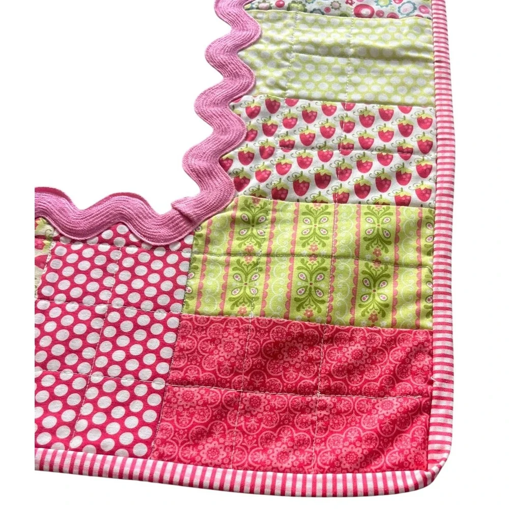 Handmade Quilted‎ Baby Blanket Bird Floral Applique Strawberry Patchwork